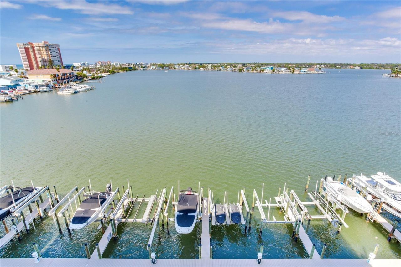 17717 Gulf Boulevard, Unit 606, Redington Shores, FL 33708 Photo