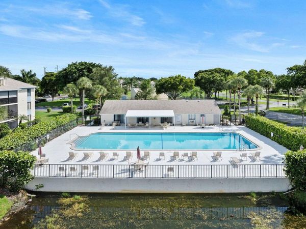 1111 Green Pine Boulevard, Unit A2, West Palm Beach, FL 33409