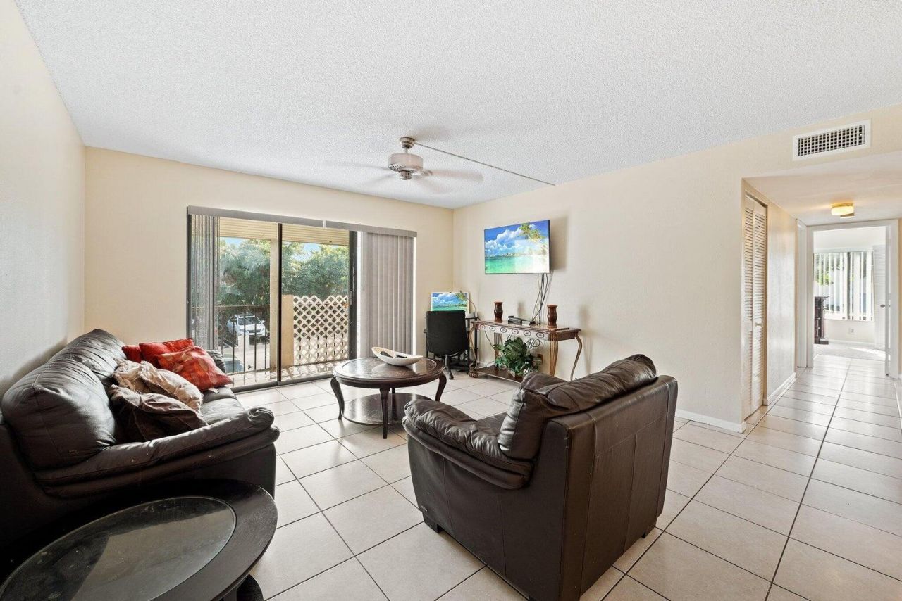 1111 Green Pine Boulevard, Unit A2, West Palm Beach, FL 33409 Photo