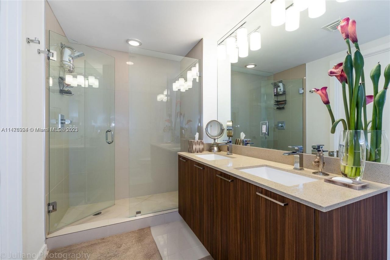 5300 NW 85th Avenue, Unit 1409, Doral, FL 33166 Photo