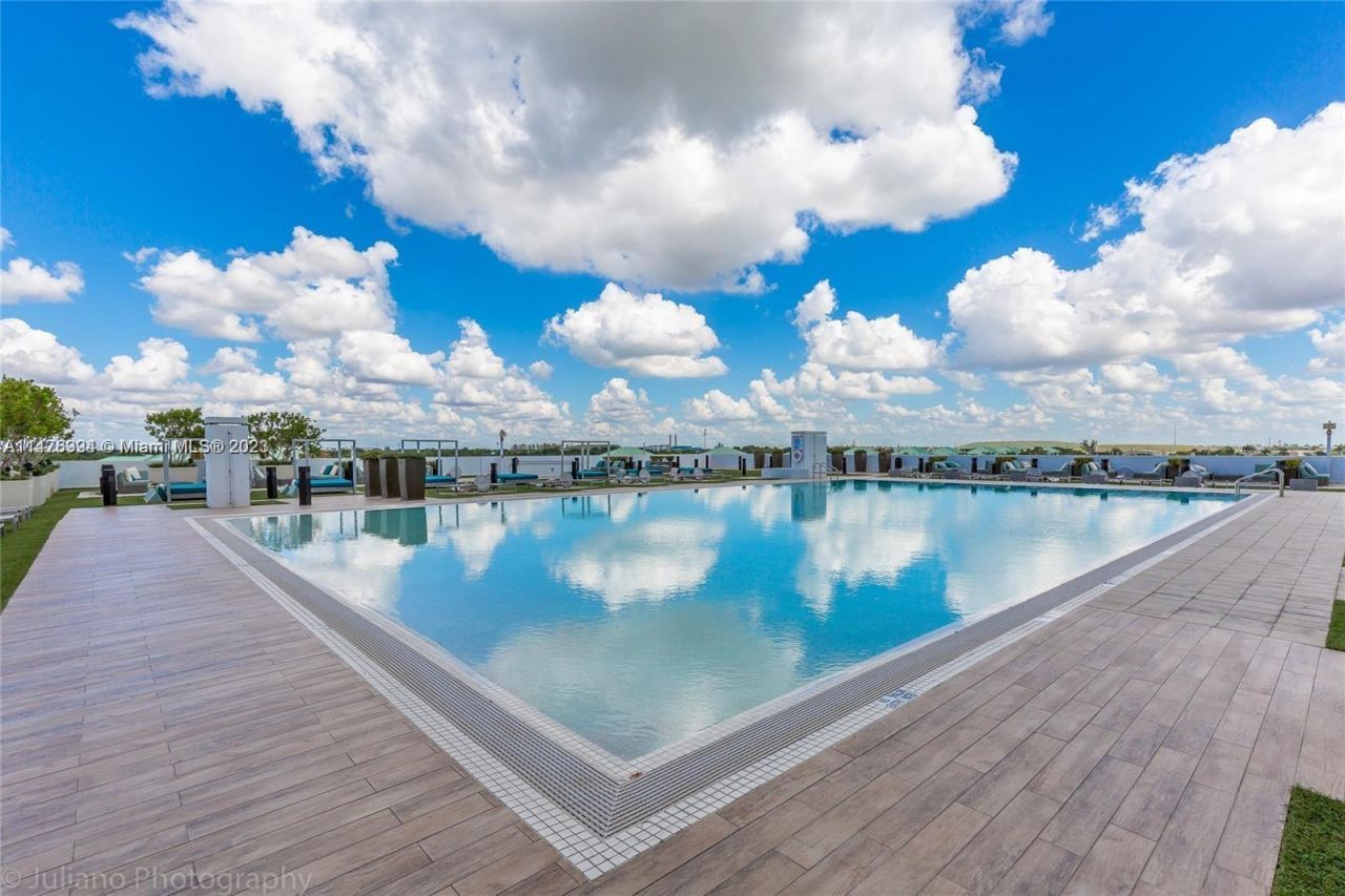 5300 NW 85th Avenue, Unit 1409, Doral, FL 33166 Photo