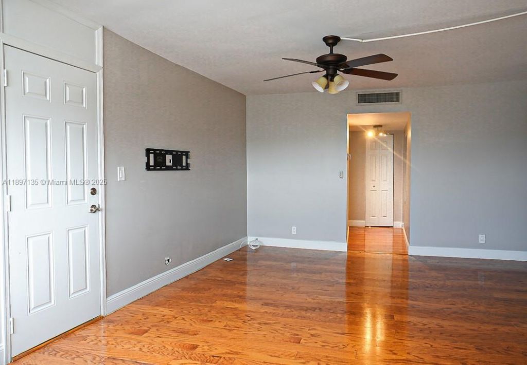 100 Golden Isles Dr, Unit 10, Hallandale Beach, FL 33009 Photo