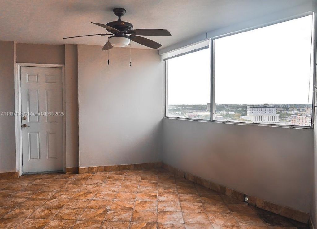 100 Golden Isles Dr, Unit 10, Hallandale Beach, FL 33009 Photo