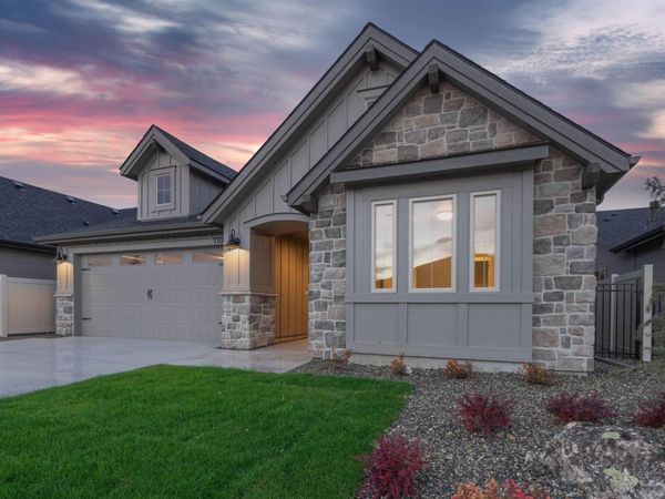 1106 E Rockhurst Ln, Eagle, ID 83616