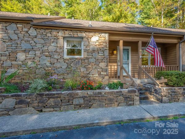 40 Sagebrush Circle, Etowah, NC 28729