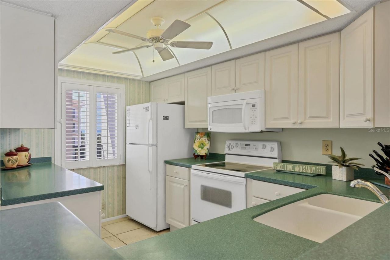 9011 Midnight Pass Road, Unit 426, Sarasota, FL 34242 Photo