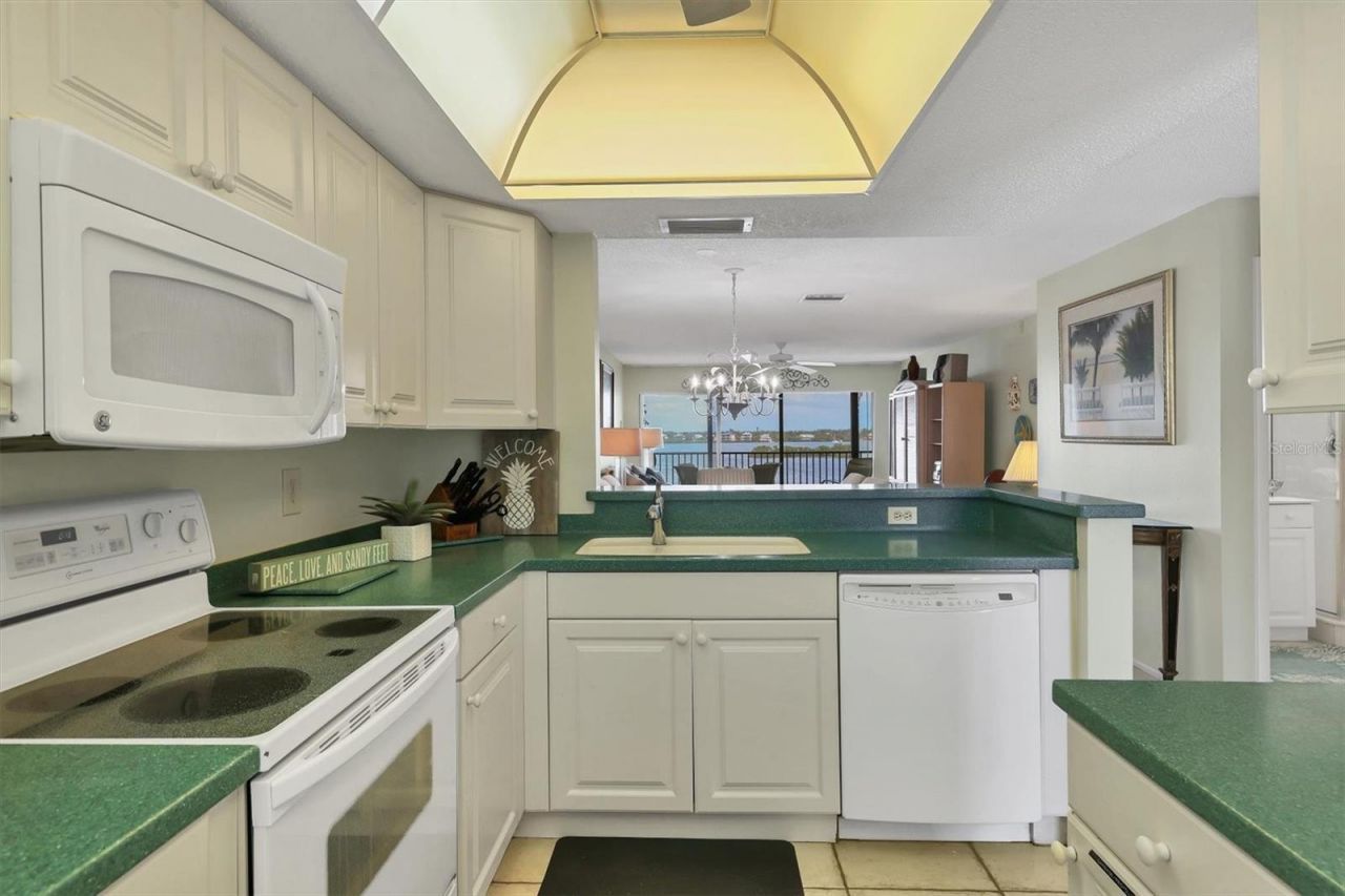 9011 Midnight Pass Road, Unit 426, Sarasota, FL 34242 Photo