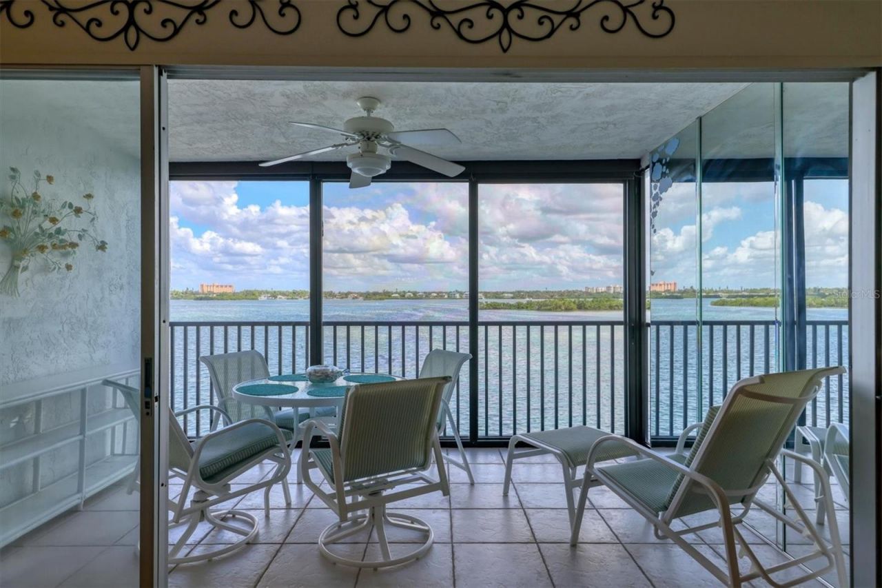 9011 Midnight Pass Road, Unit 426, Sarasota, FL 34242 Photo