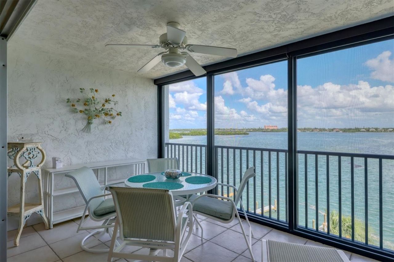 9011 Midnight Pass Road, Unit 426, Sarasota, FL 34242 Photo