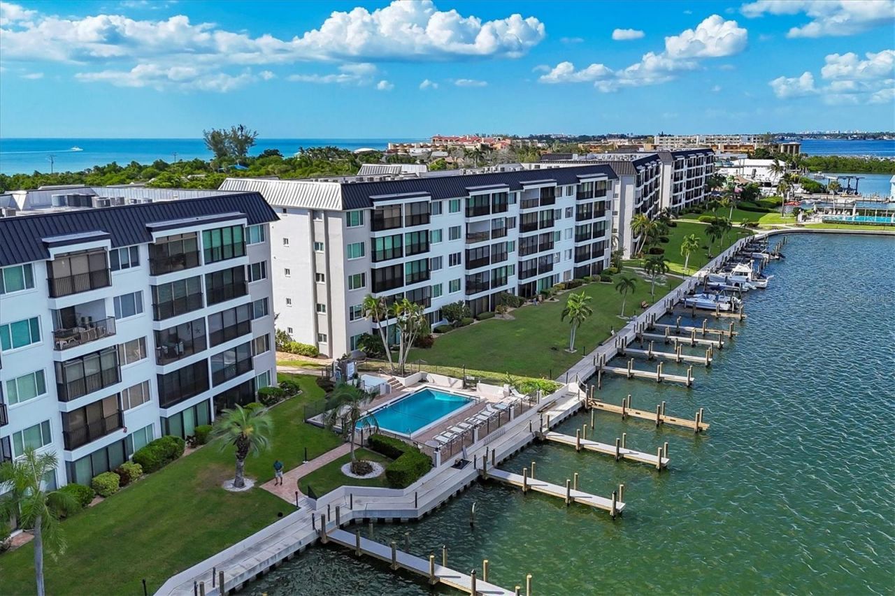 9011 Midnight Pass Road, Unit 426, Sarasota, FL 34242 Photo