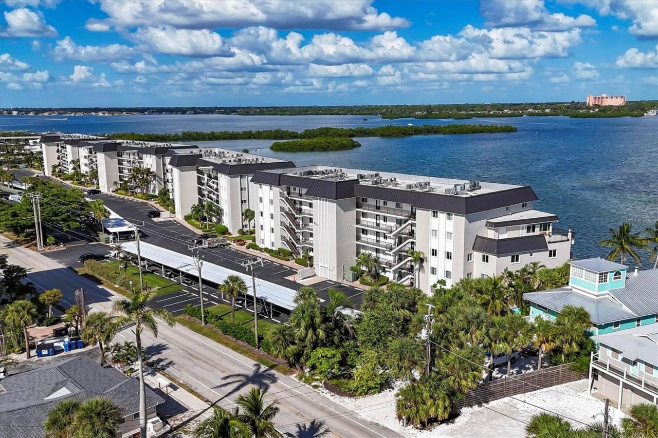 9011 Midnight Pass Road, Unit 426, Sarasota, FL 34242 Photo