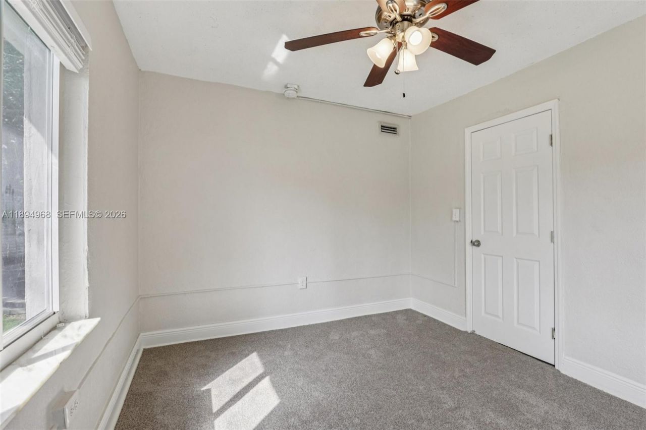 5900 SW 63rd St, South Miami, FL 33143 Photo