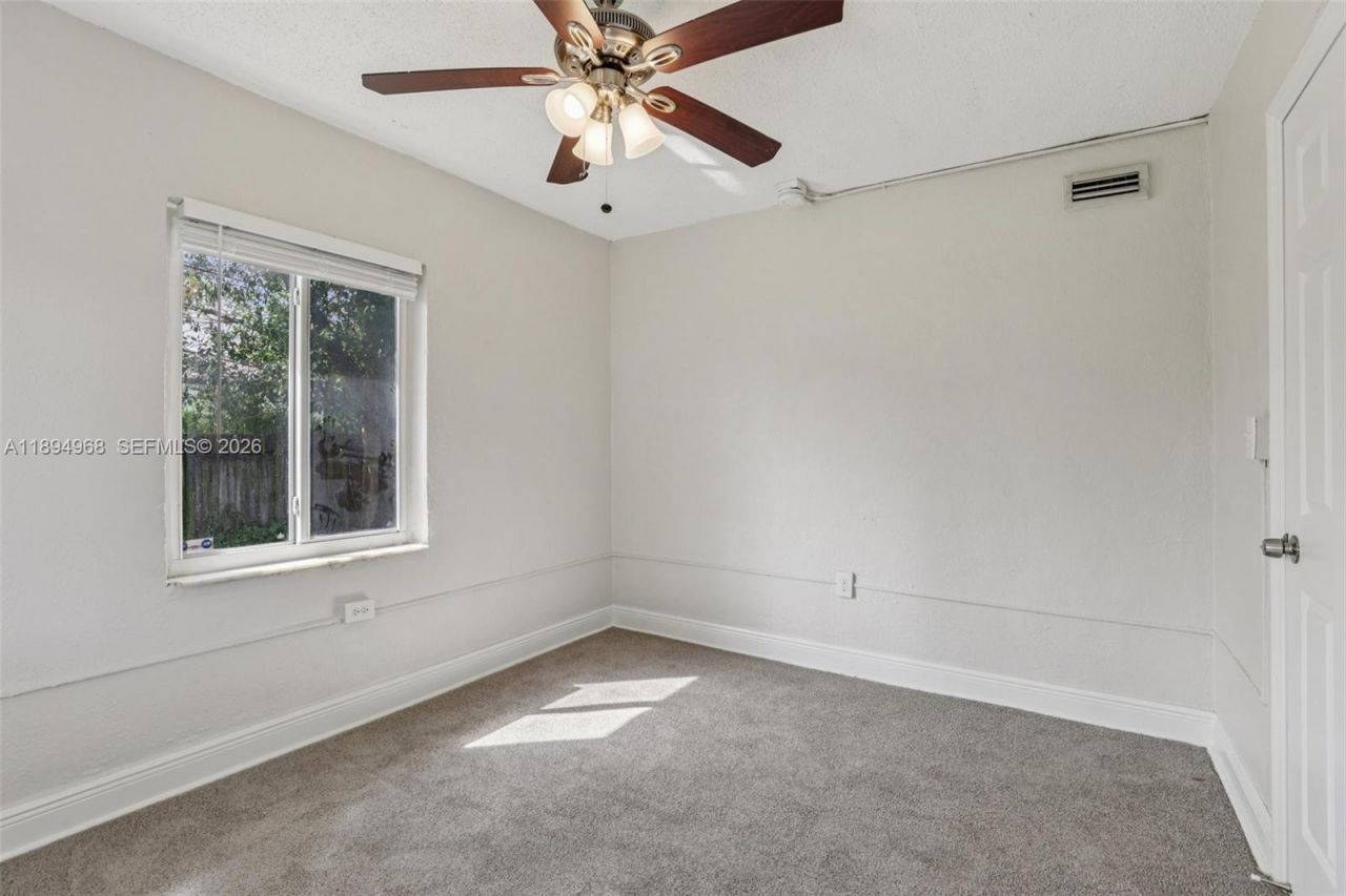 5900 SW 63rd St, South Miami, FL 33143 Photo