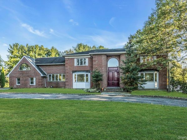 21 Overbrooke Lane, Upper Brookville, NY 11545