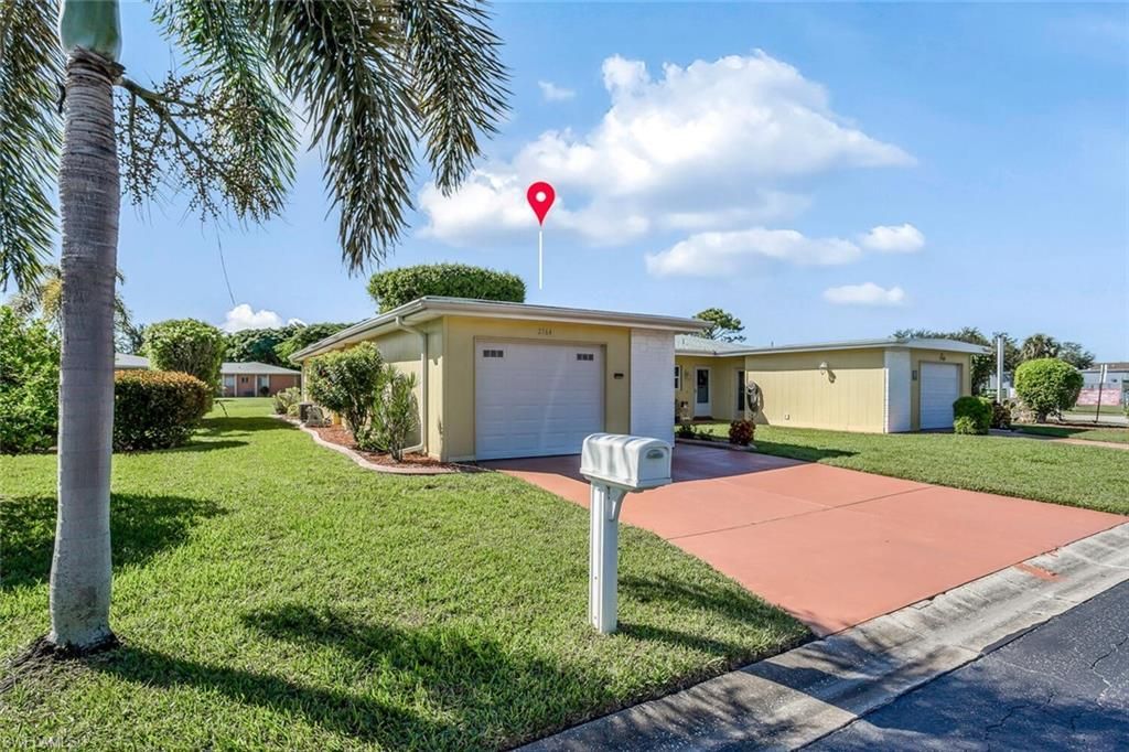 2164 Leisure Ln, Fort Myers, FL 33907 Photo