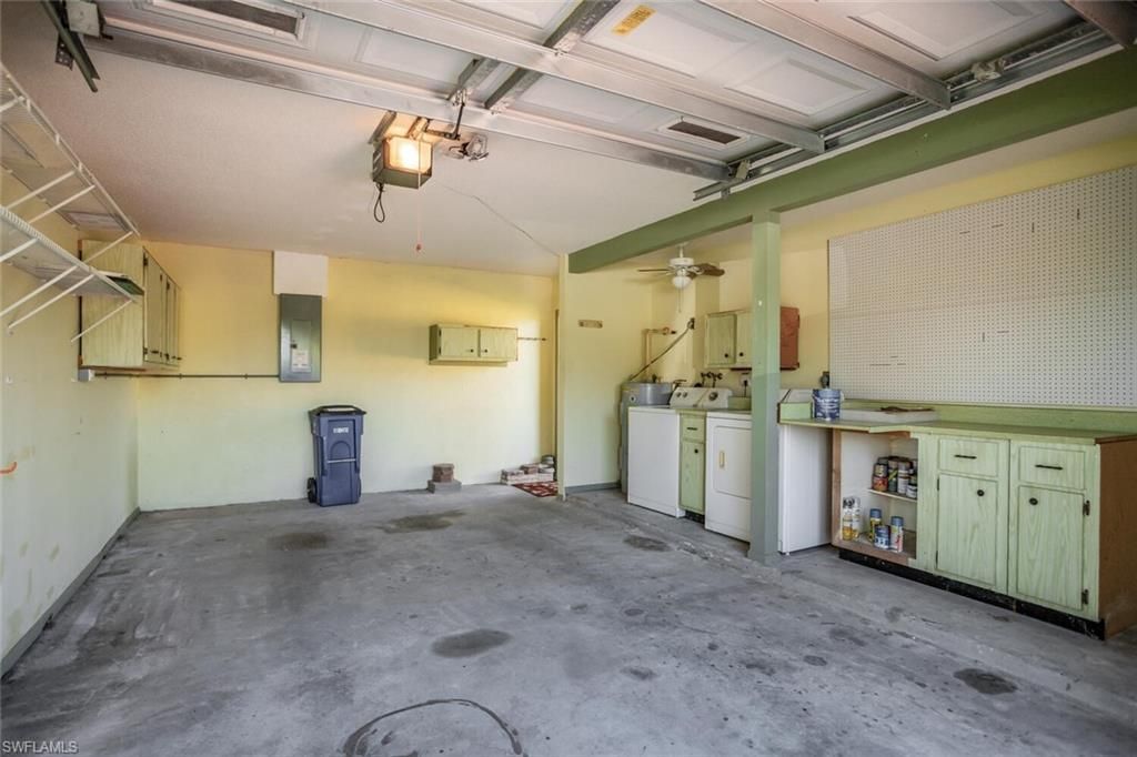 2164 Leisure Ln, Fort Myers, FL 33907 Photo
