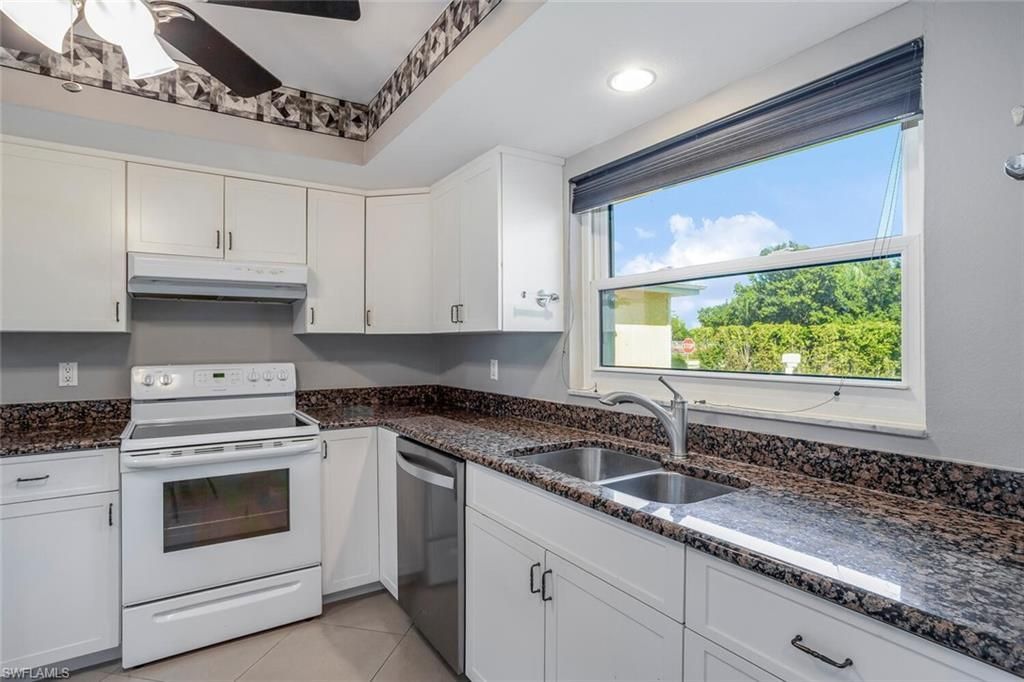 2164 Leisure Ln, Fort Myers, FL 33907 Photo