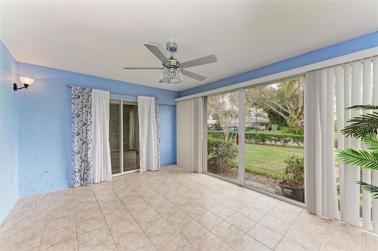 7287 Eleanor Circle, Sarasota, FL 34243 Photo