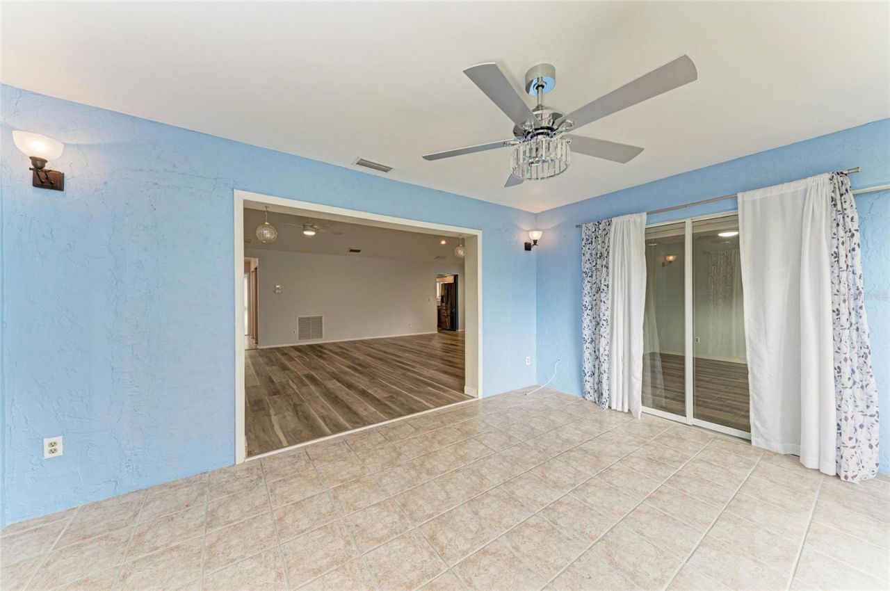 7287 Eleanor Circle, Sarasota, FL 34243 Photo