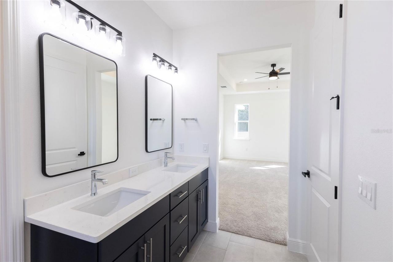 10745 Philips Landing Court, Webster, FL 33597 Photo