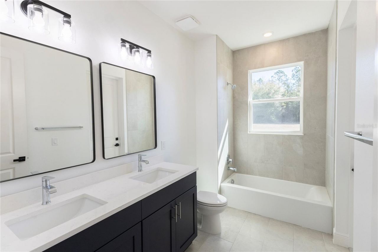 10745 Philips Landing Court, Webster, FL 33597 Photo