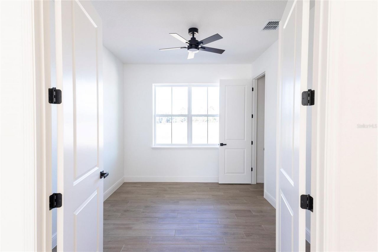 10745 Philips Landing Court, Webster, FL 33597 Photo