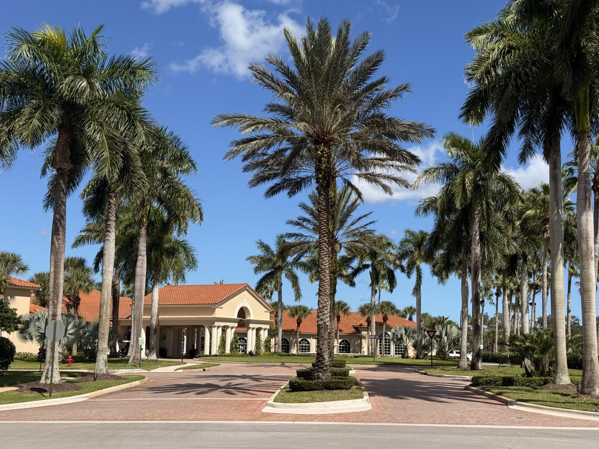 633 NW Whitfield Way, Port Saint Lucie, FL 34986 Photo