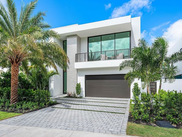 721 Lake Avenue N, Delray Beach, FL 33483