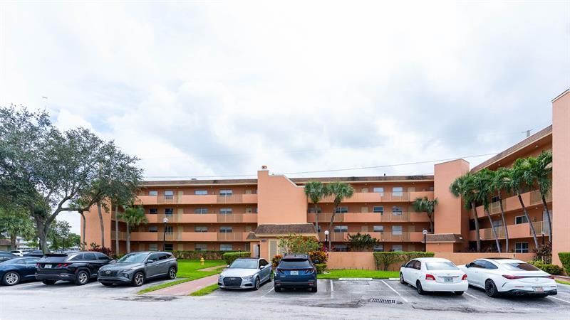 3110 N Pine Island Road, Unit 304, Sunrise, FL 33351 Photo