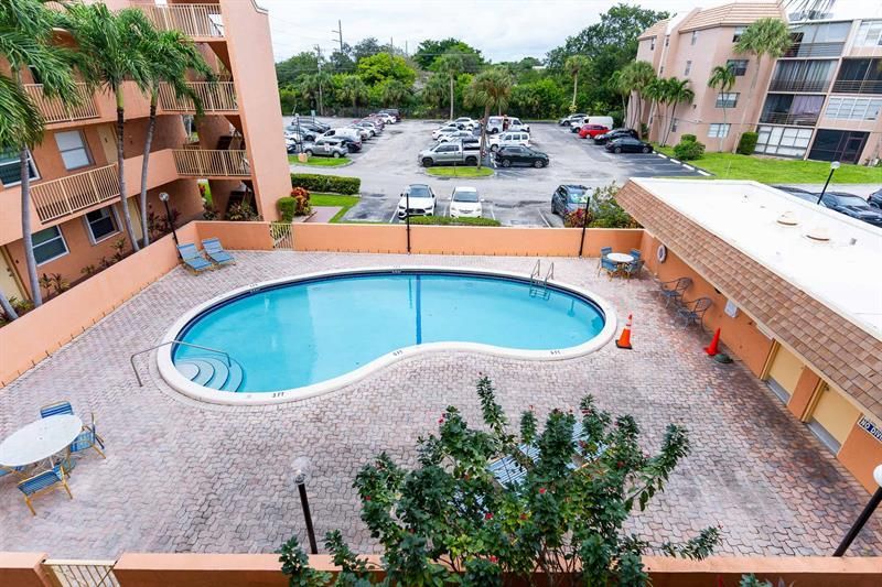 3110 N Pine Island Road, Unit 304, Sunrise, FL 33351 Photo