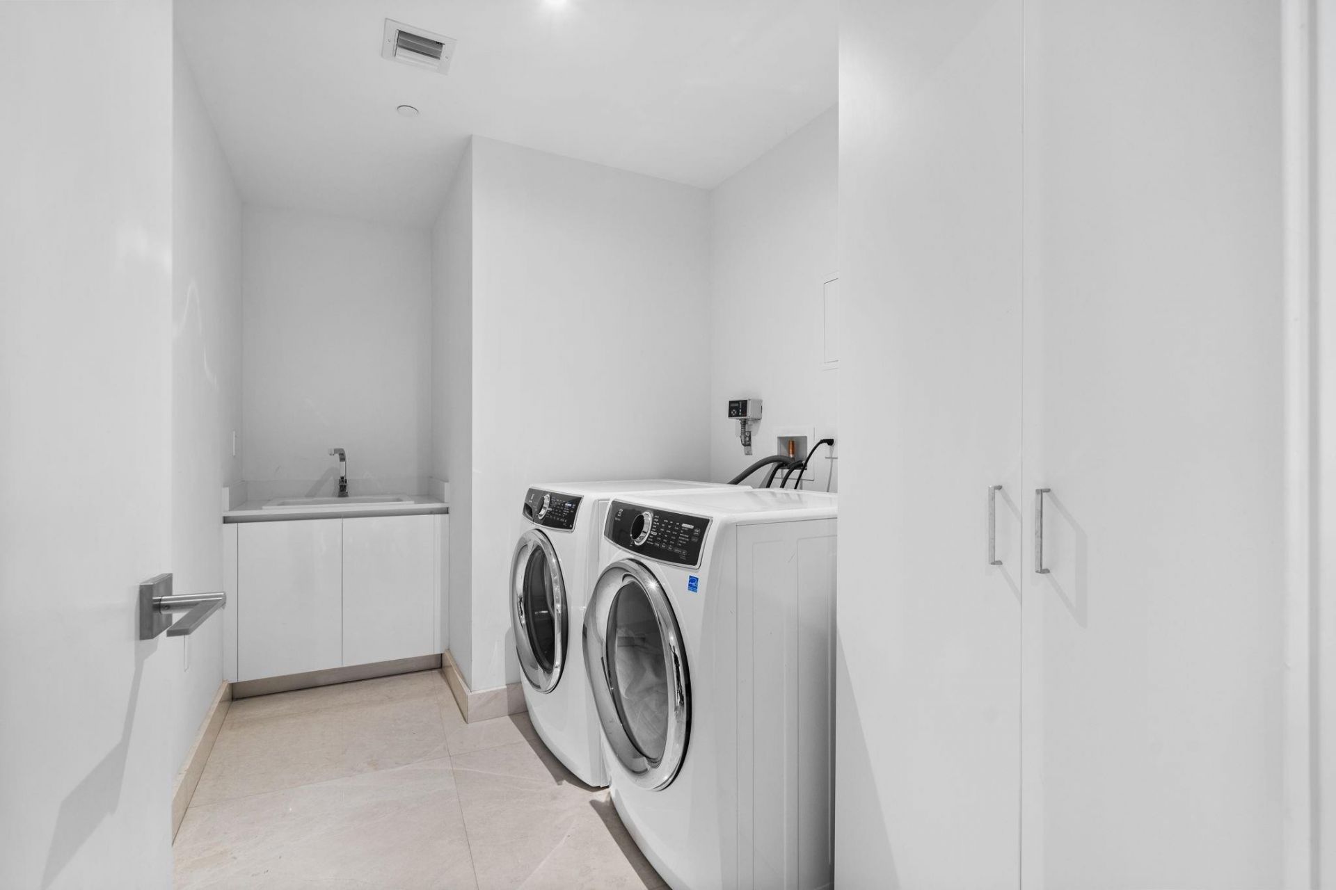 2200 N Ocean Boulevard, Unit N1003, Fort Lauderdale, FL 33305 Photo