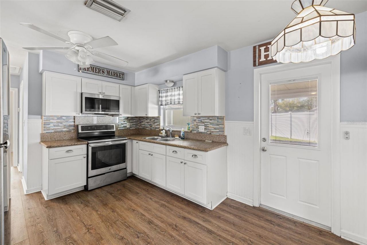 5900 1st Street N, Saint Petersburg, FL 33703 Photo