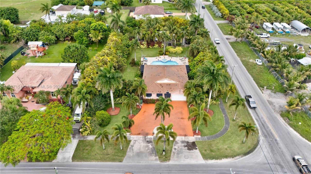 21551 SW 187th Ave, Miami, FL 33187 Photo