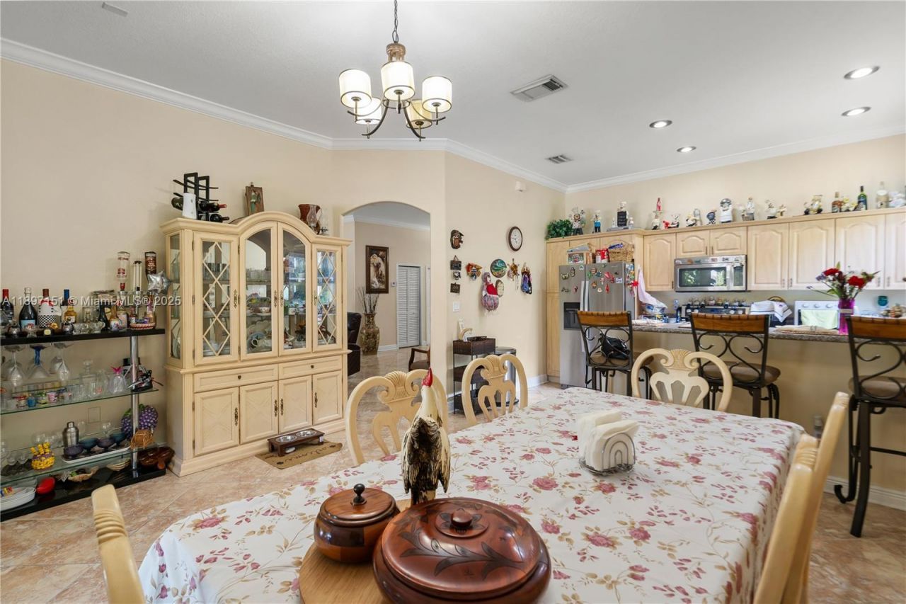 21551 SW 187th Ave, Miami, FL 33187 Photo