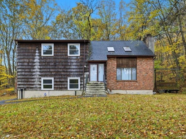 120 South Road, Holmes, NY 12531