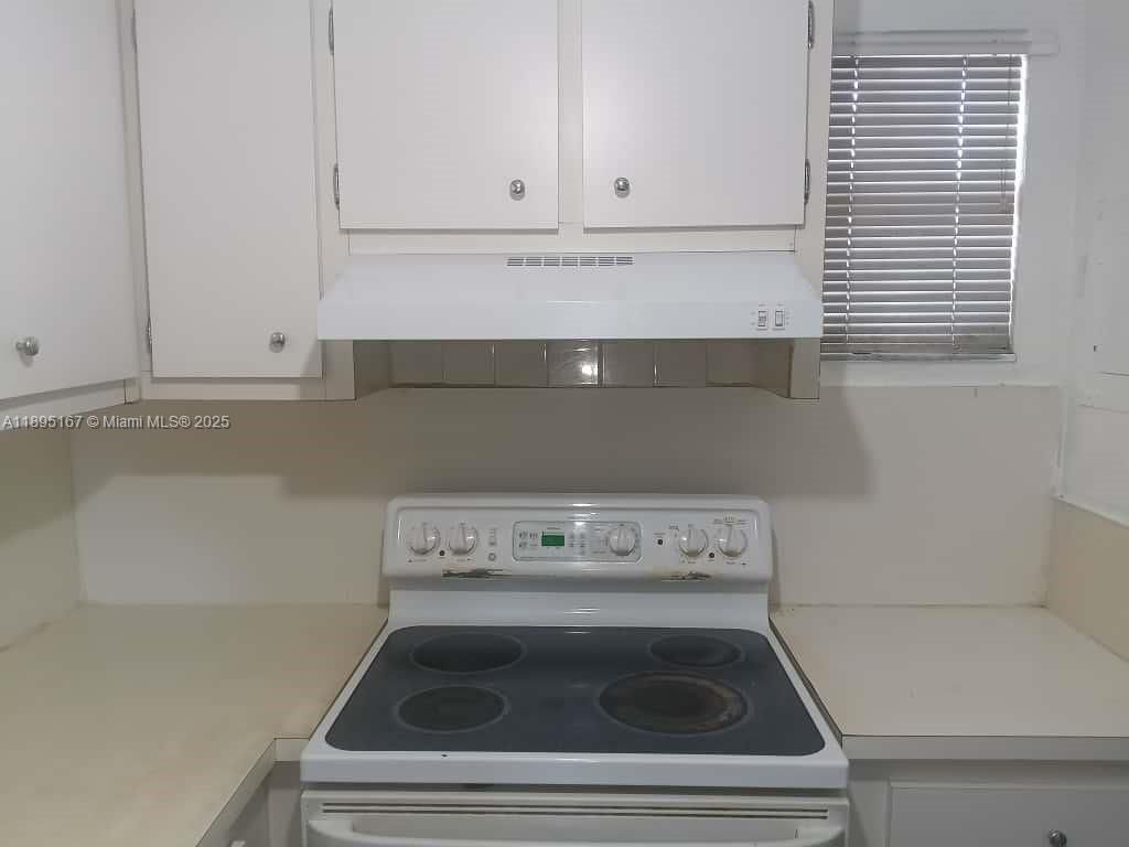 1850 W 56, Unit 2410, Hialeah, FL 33012 Photo