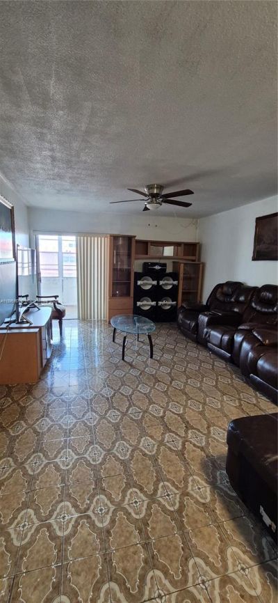 1850 W 56, Unit 2410, Hialeah, FL 33012 Photo