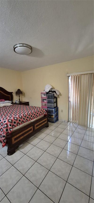 1850 W 56, Unit 2410, Hialeah, FL 33012 Photo