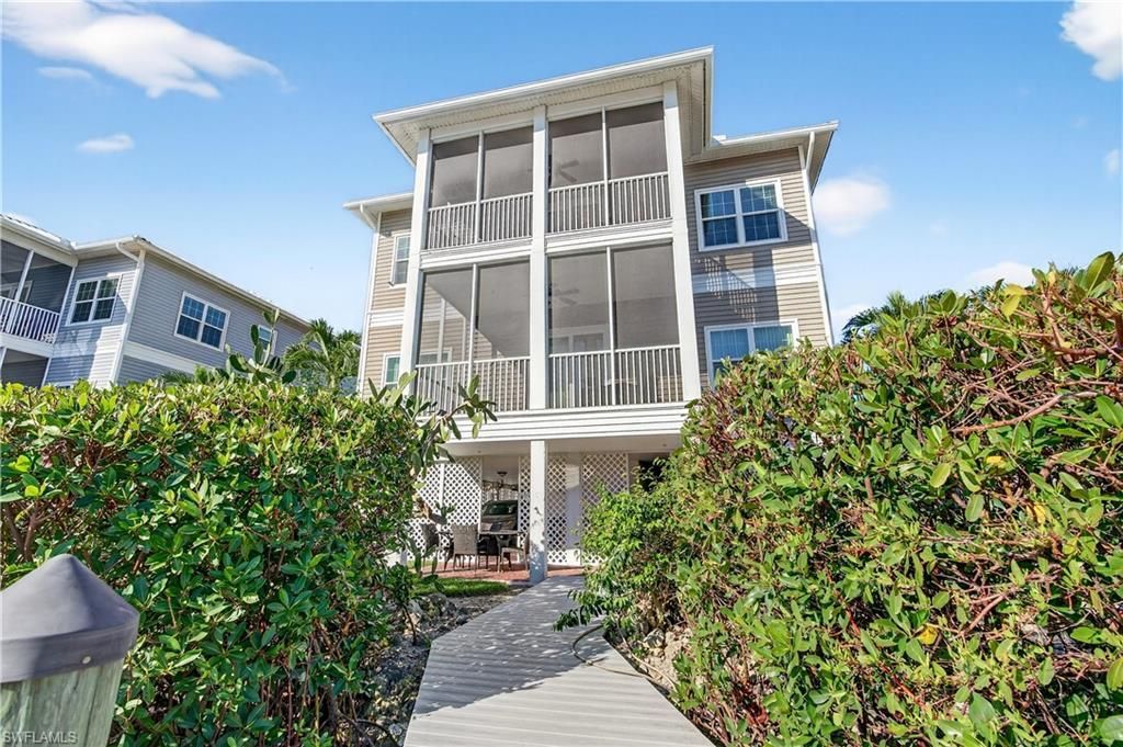 322 Angler Dr, Unit 502, Goodland, FL 34140 Photo