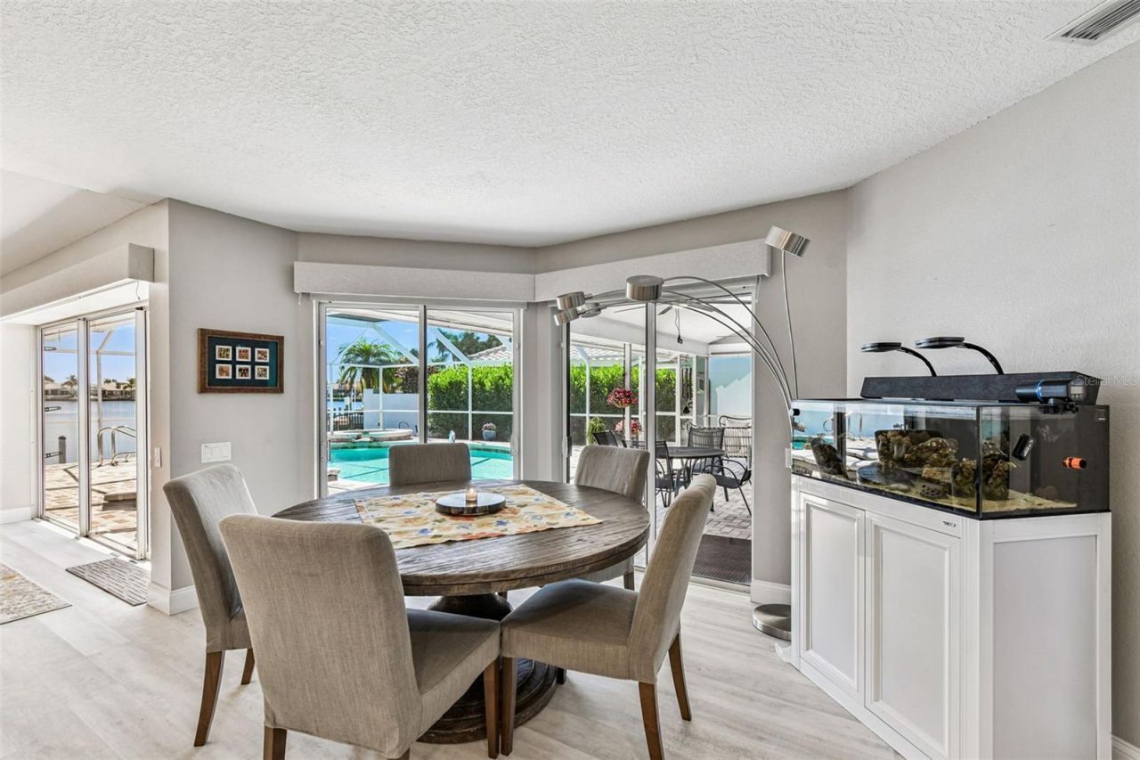 4918 E Longboat Boulevard, Tampa, FL 33615 Photo