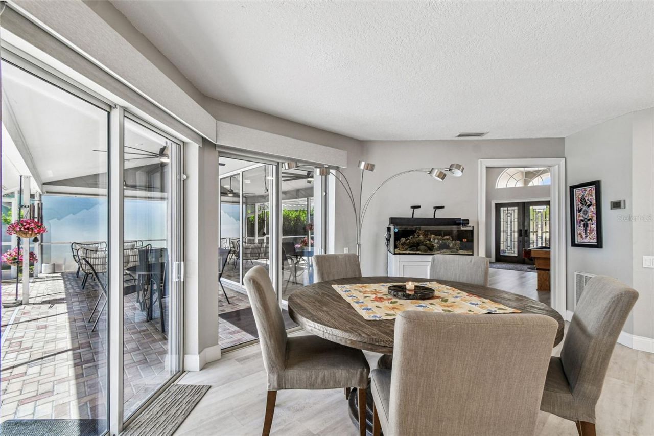 4918 E Longboat Boulevard, Tampa, FL 33615 Photo