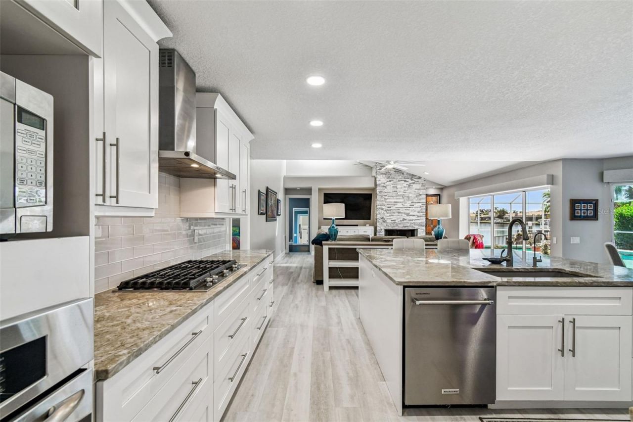 4918 E Longboat Boulevard, Tampa, FL 33615 Photo