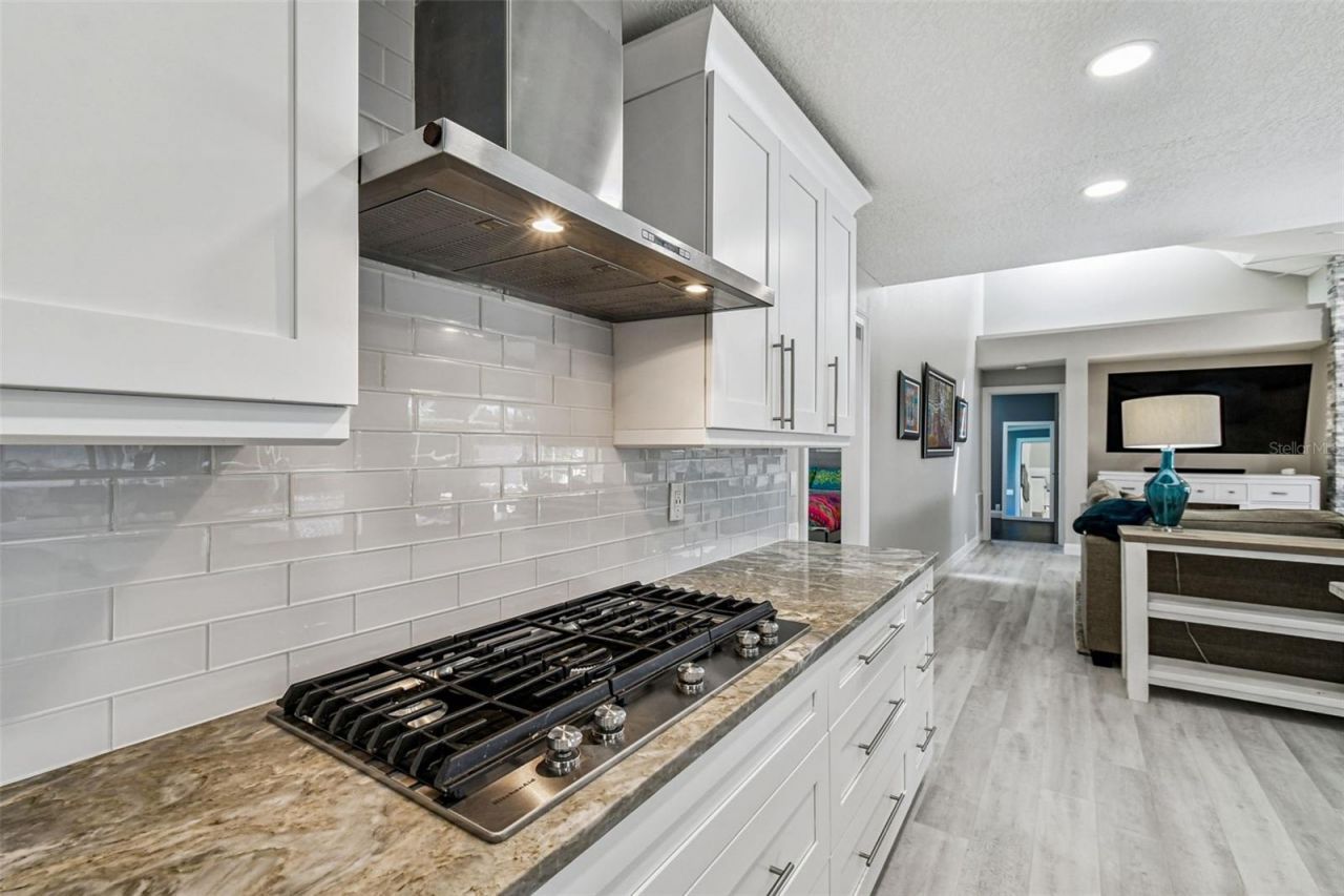 4918 E Longboat Boulevard, Tampa, FL 33615 Photo