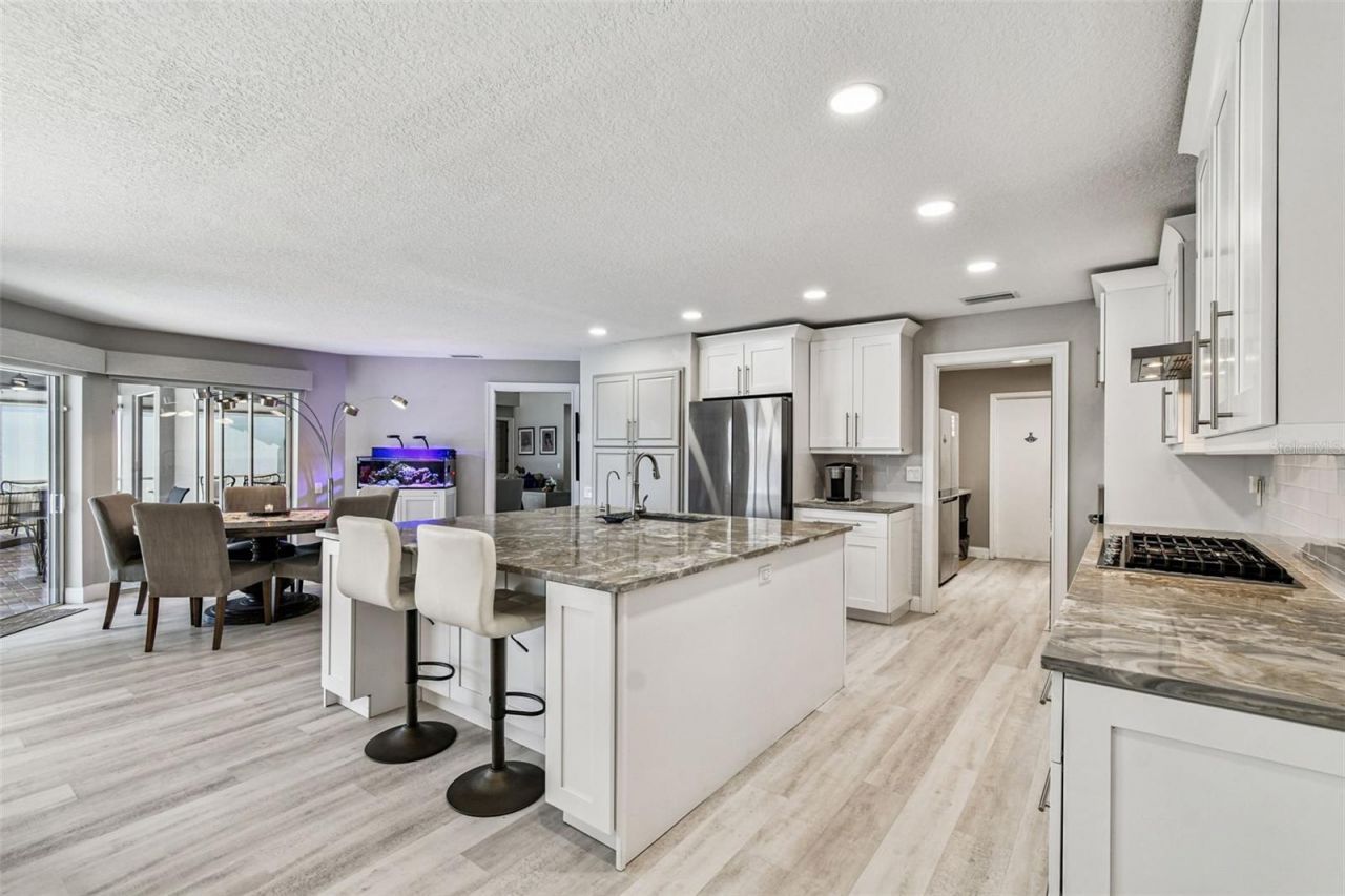 4918 E Longboat Boulevard, Tampa, FL 33615 Photo