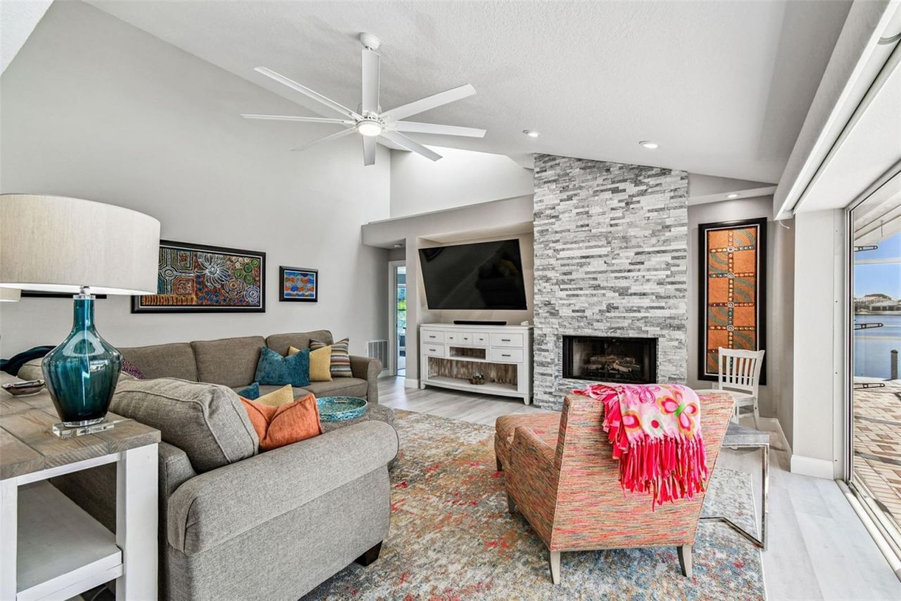 4918 E Longboat Boulevard, Tampa, FL 33615 Photo