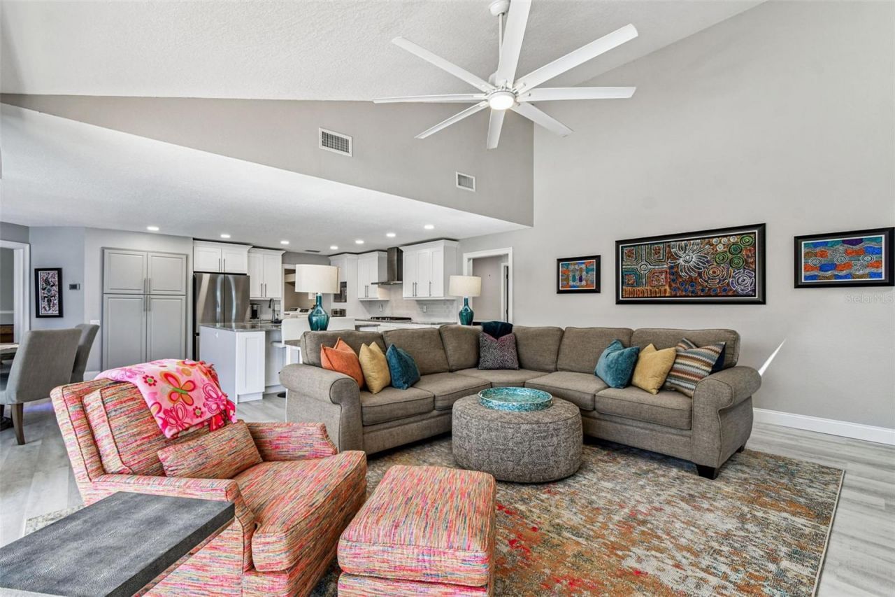 4918 E Longboat Boulevard, Tampa, FL 33615 Photo