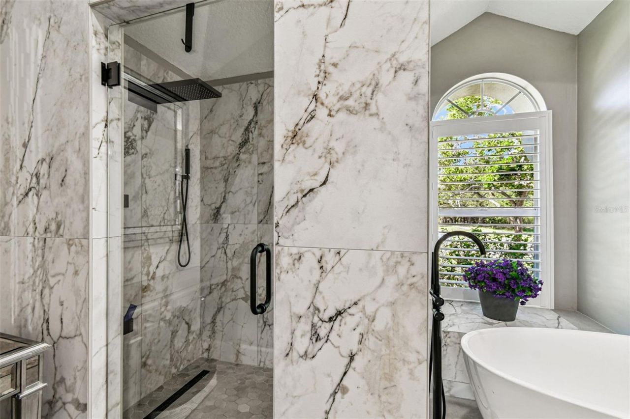 4918 E Longboat Boulevard, Tampa, FL 33615 Photo