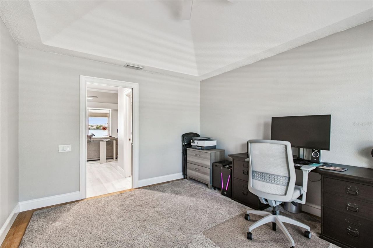 4918 E Longboat Boulevard, Tampa, FL 33615 Photo