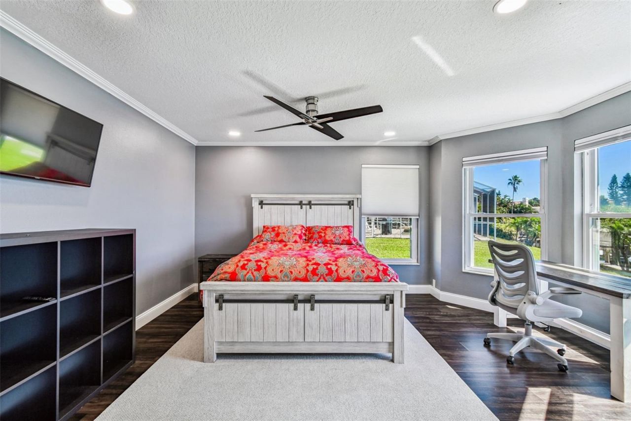 4918 E Longboat Boulevard, Tampa, FL 33615 Photo