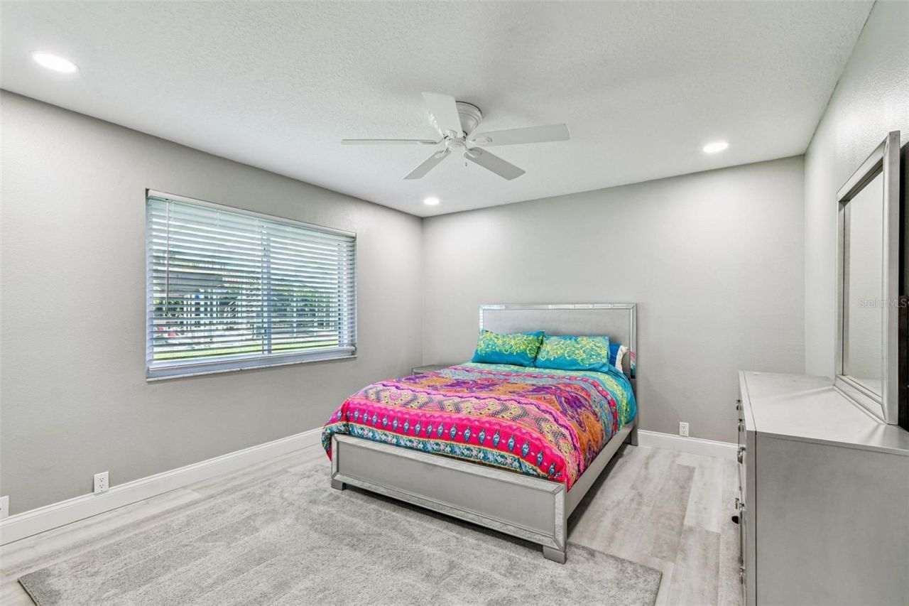 4918 E Longboat Boulevard, Tampa, FL 33615 Photo